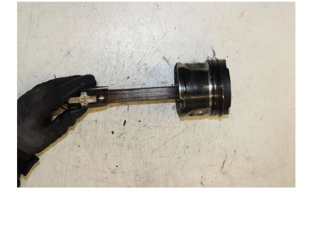  Поршень с шатуном 4N13   Mitsubishi ASX  