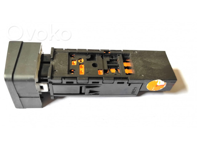 Включатель надувной подушки для пассажира