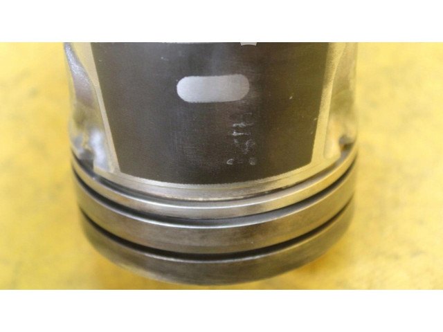 Píst Peugeot 307