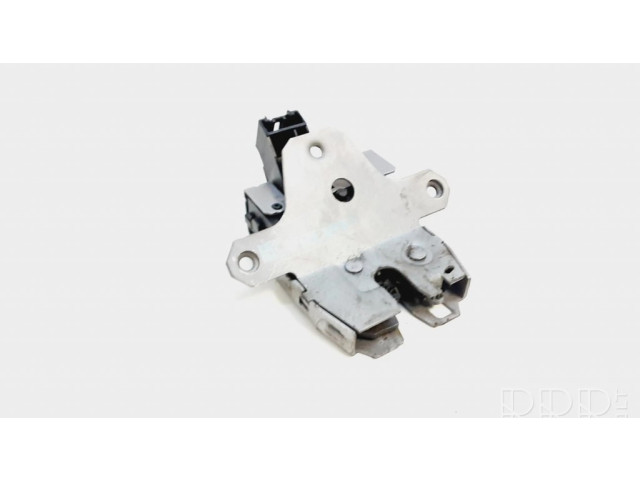 Замок задней крышки