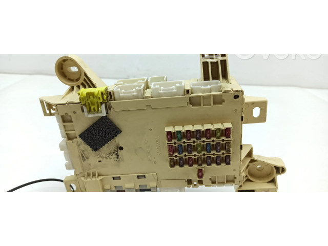 Блок предохранителей 8273050080, 0J220052 Lexus LS 430