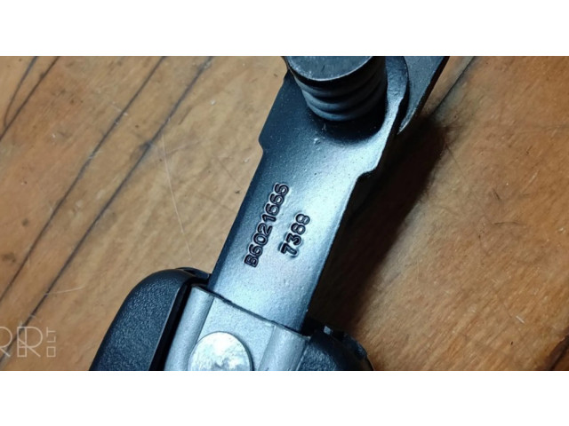 Задняя поясная пряжка