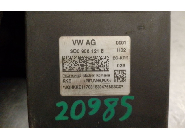 Блок предохранителей 3Q0906121B Skoda Octavia Mk3 (5E)