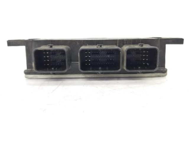 Блок управления двигателя 8200911568, R0410B036D Dacia Logan I