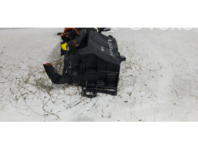 Блок предохранителей  A2465400182   Mercedes-Benz A W176    