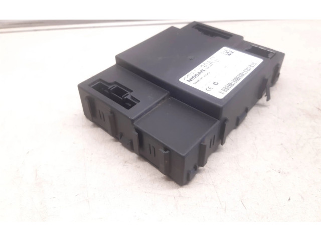 Блок комфорта 284B2 Nissan Navara D40