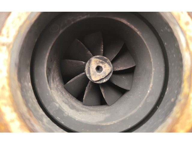  Турбина Volvo XC90  30757080   для двигателя D5244T4      