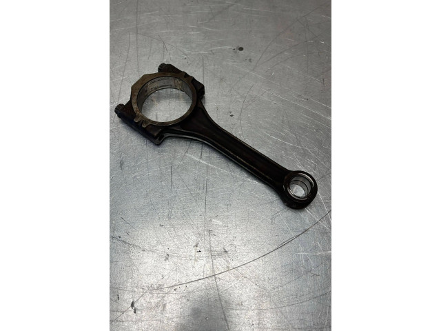 Шатун AKQ AKQ Volkswagen Golf IV