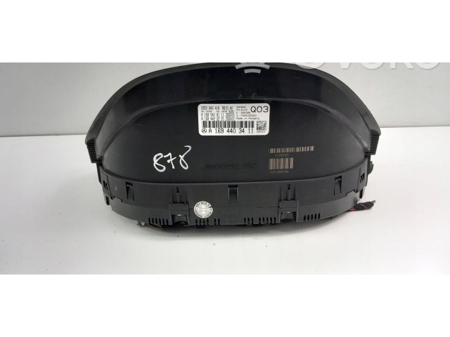 Панель приборов Mercedes-Benz A W169