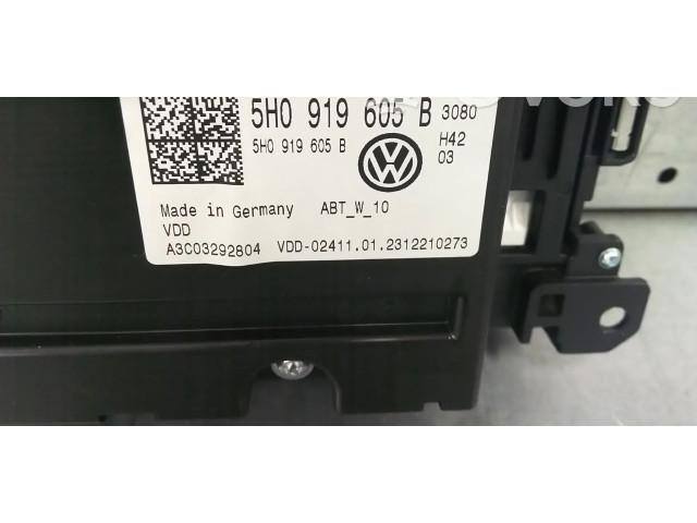 Дисплей 5H0919605B Volkswagen Golf VIII
