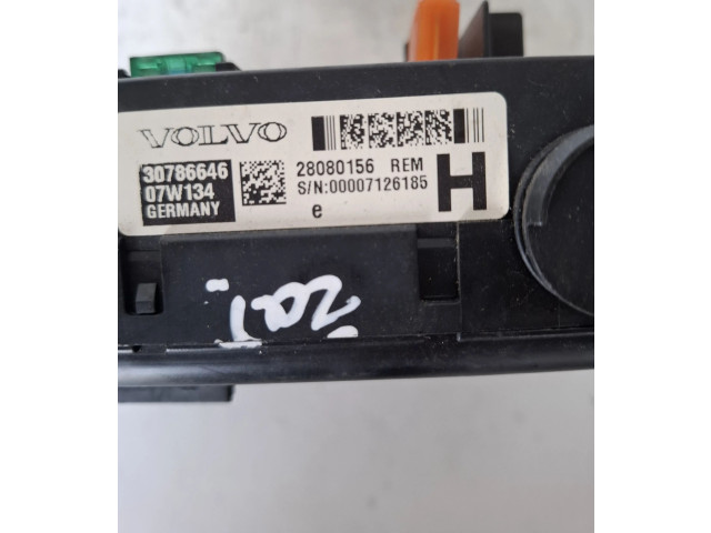 Блок предохранителей 30786646, 07W134   Volvo V70    