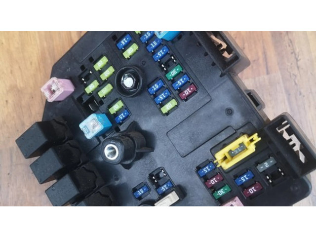 Pojistková skříňka 95137841 Opel Antara 2014