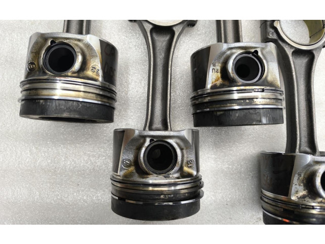 Píst    Volkswagen Caddy     