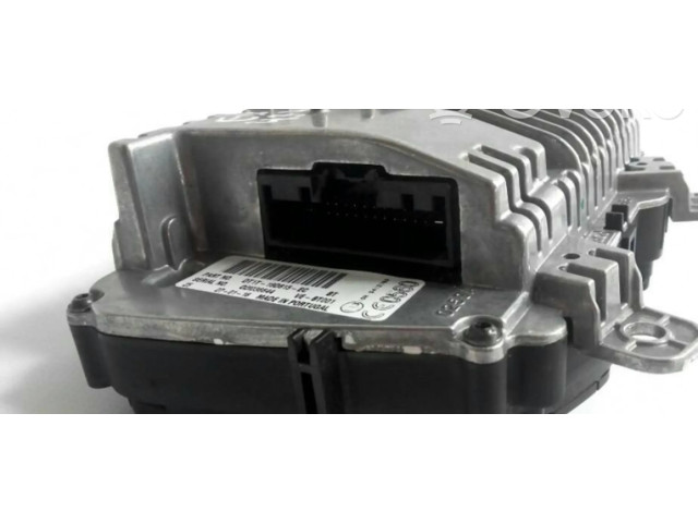 Радио/ проигрыватель CD/DVD / навигация