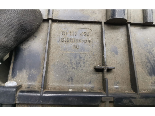 Přístrojová deska Audi 80 90 B2 1982 81117434, 88471068