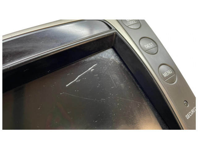 Радио/ проигрыватель CD/DVD / навигация