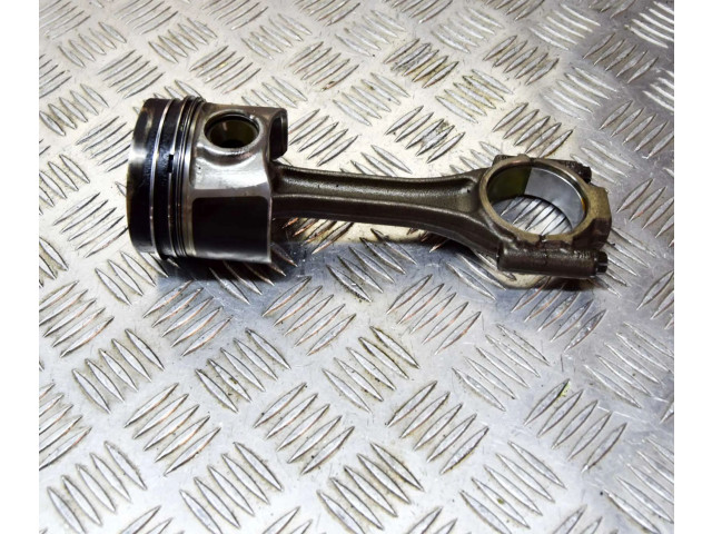 Píst 03L105401A, 03L107065J Volkswagen Golf VII pro naftový motor 1.6 CLHA