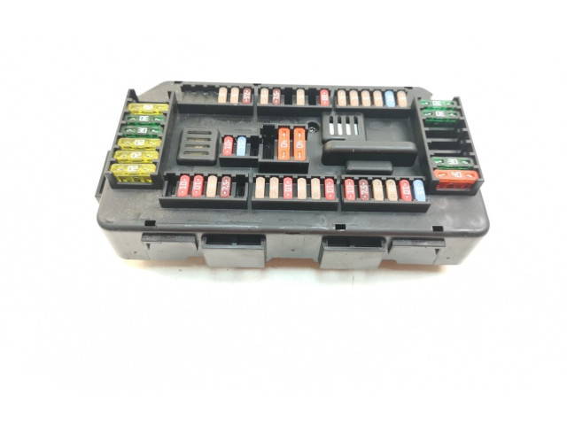 Pojistková skříňka 922487904 BMW 1 F20 F21 2012