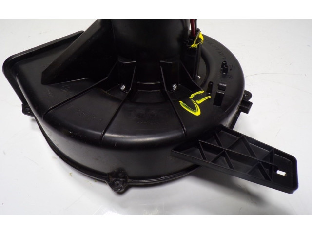 Вентилятор печки    6R1819015A, 6R1819015A   Skoda Rapid (NH)