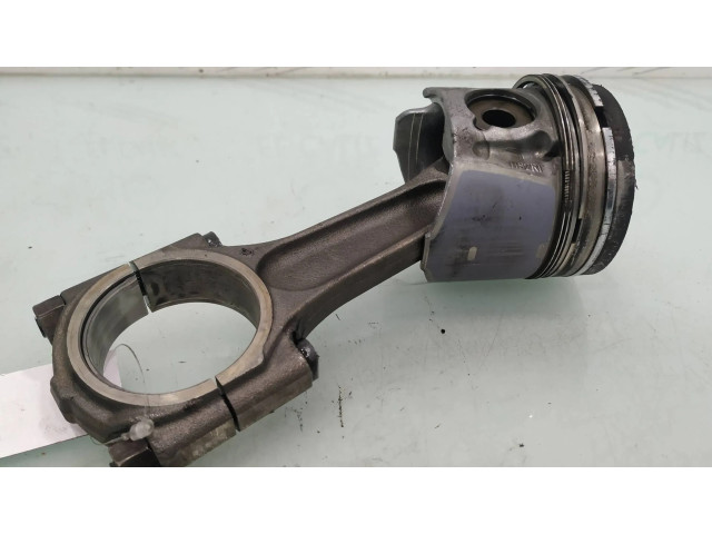 Píst Ford Focus pro naftový motor 2.0