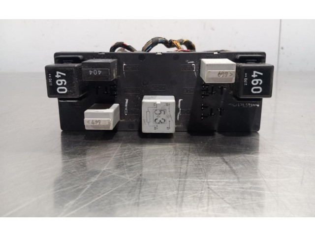 Блок предохранителей Volkswagen Jetta V