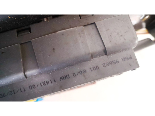 Блок предохранителей  9568200180   Citroen Xantia    