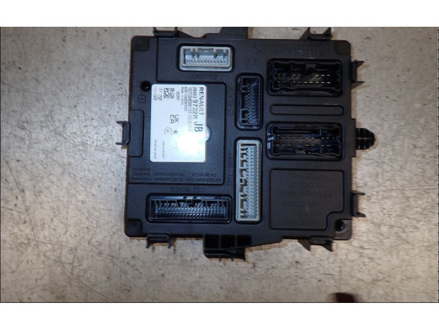 Блок предохранителей 284B04064R Dacia Sandero III