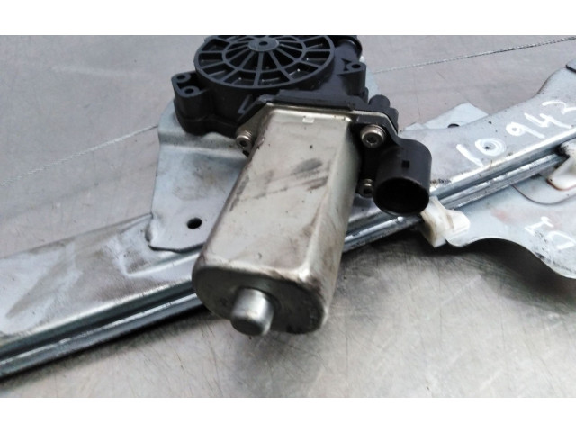 Рулевая рейка  Передний механический механизм для подъема окна    Dacia Sandero  -  года