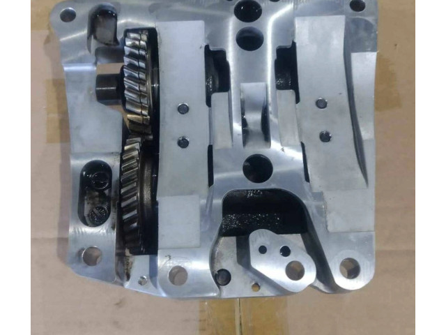 Масляный насос     Toyota Corolla Verso AR10 