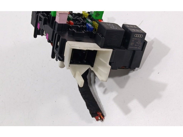 Блок предохранителей     Volkswagen Golf VII    