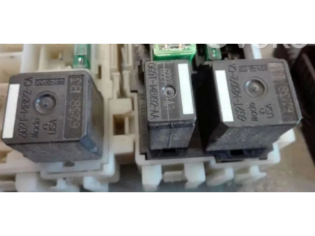 Блок предохранителей Ford S-MAX