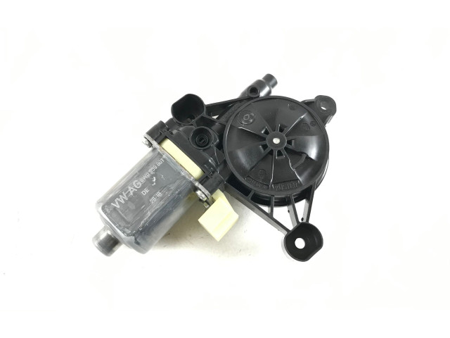 Передний двигатель механизма для подъема окон