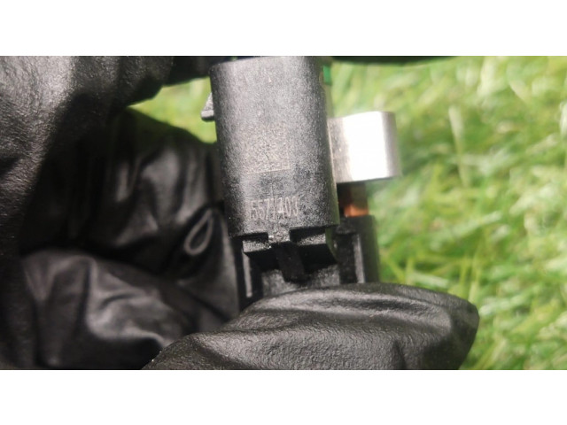 Vstřikovač 55577403 Chevrolet Cruze II pro benzínový motor 1.4