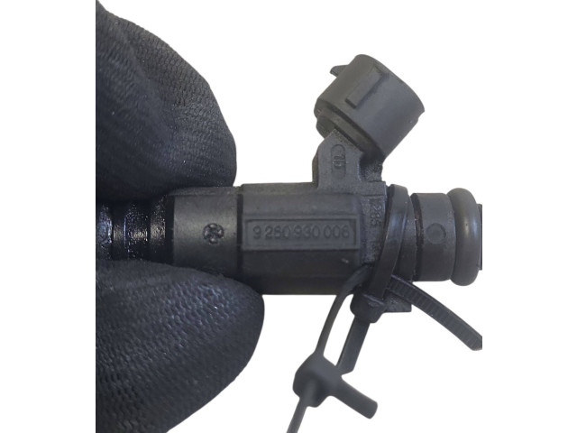 Форсунка 3531022600, 9260930006 Hyundai Getz