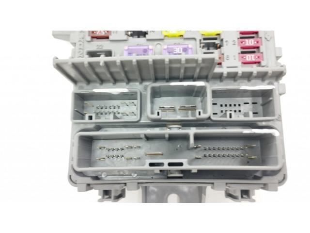 Блок предохранителей TL4E311 Honda Accord