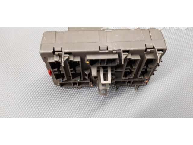 Блок предохранителей Peugeot 306