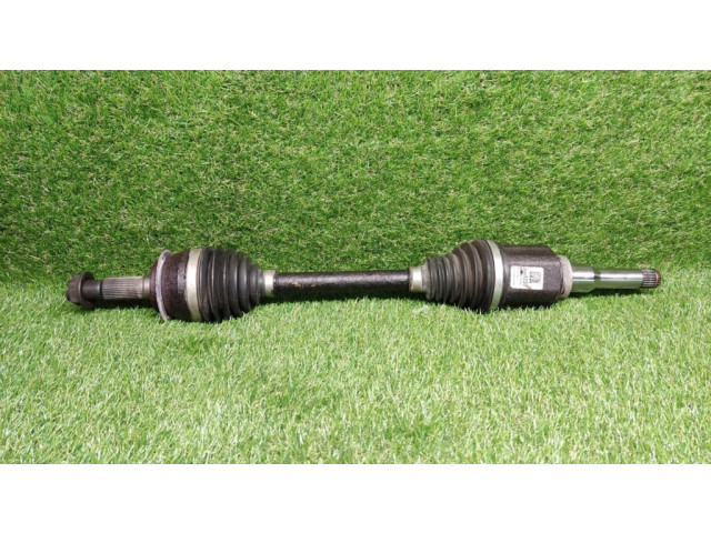 Передняя полуось