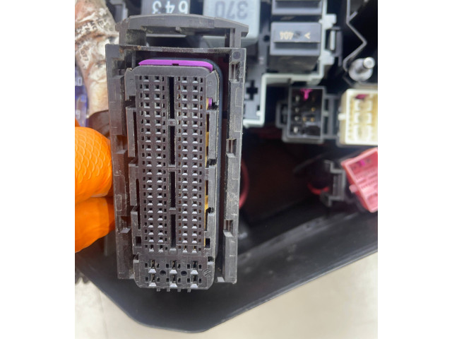   Pojistková skříňka 4l1971072nd, 7L0937576B   Audi Q7 4L 2014