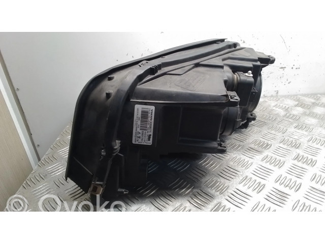 Передняя фара  