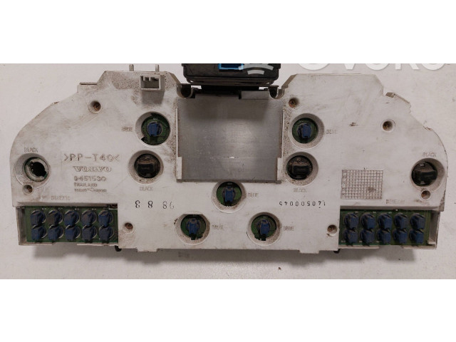 Панель приборов 9472523, 69294240T   Volvo V70       