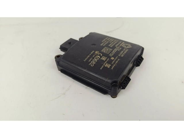 Датчик слепых зон 670034752, 1741158699 Maserati Levante