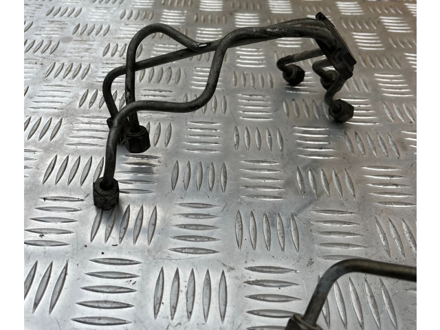 Топливная рампа    Volvo S80  