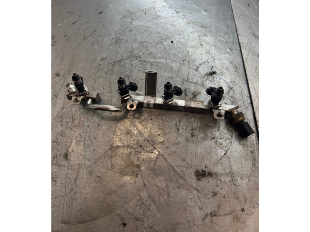 Топливная рампа 03C133317A   Volkswagen PASSAT B6   для двигателя CDG