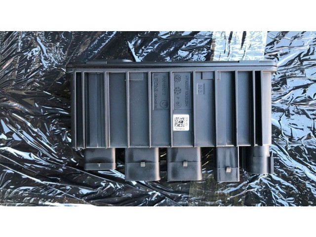 Блок управления 8589907 BMW 2 F45