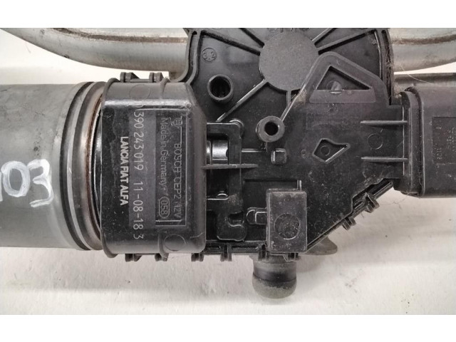 Моторчик дворников 50509396, 0390243019 Alfa Romeo Giulietta