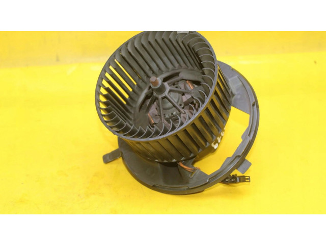 Вентилятор печки       Volkswagen Caddy