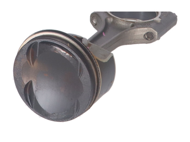 Шатун 06H198401D Volkswagen PASSAT B8