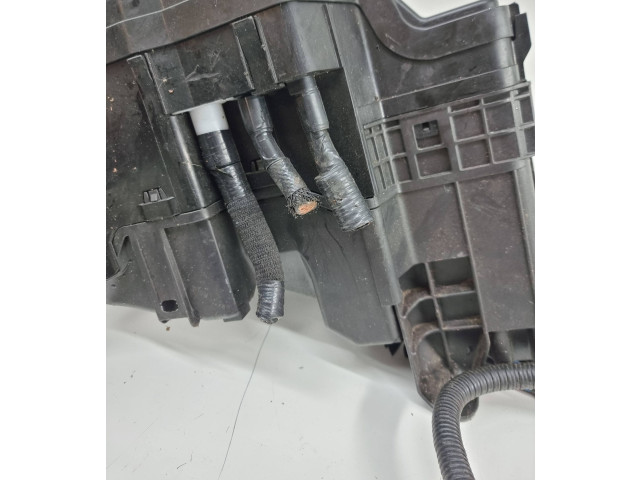 Ящик предохранителей (комплект) 8266248540, 8264448021 Lexus RX 450H