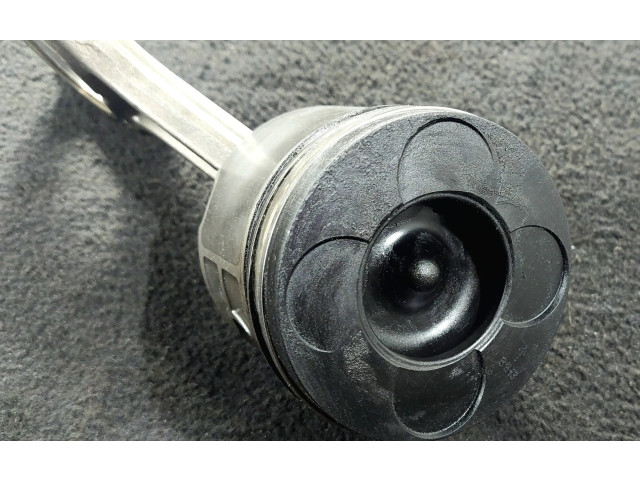 Píst BMW X5 E53 pro naftový motor 3.0