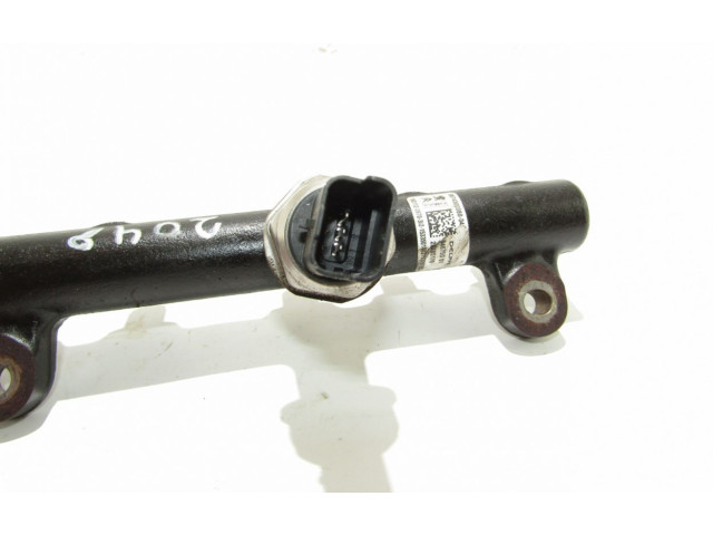 Топливная рампа 967430008004   Ford Kuga II 2.0  для двигателя T8MB